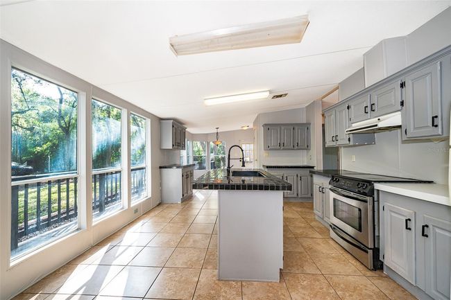 411 Racoon Trl, House other with 3 bedrooms, 2 bathrooms and null parking in GENEVA FL | Image 14