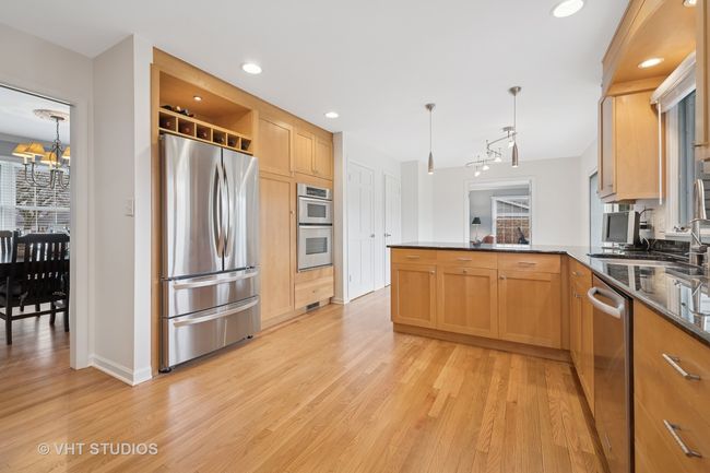 360 S Valley Rd, House other with 4 bedrooms, 3 bathrooms and 2 parking in Barrington IL | Image 8