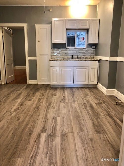 1c-480 Main Street, Middletown, CT, 06457 | Card Image