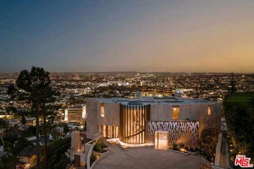 1302 Collingwood Place, West Hollywood, CA, 90069 | Card Image