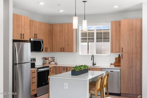 133-1297 E Broadway Ave, Apache Junction, AZ, 85119-5302 | Card Image