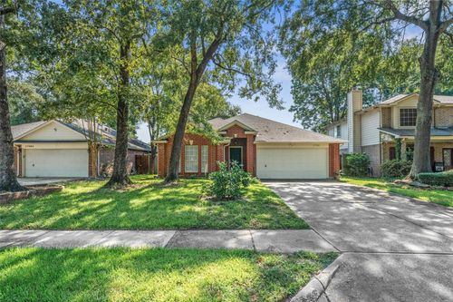27088 Crown Chase Dr, Kingwood, TX, 77339-2134 | Card Image