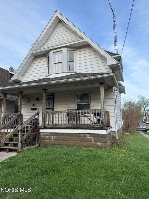425 Spencer St, Toledo, OH, 43609-2203 | Card Image