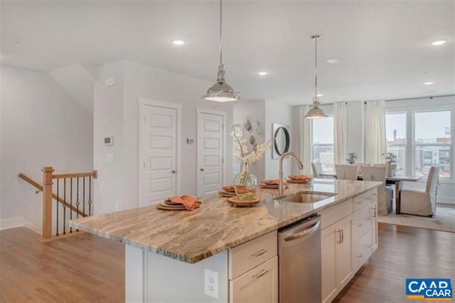 B - 828 Wesley Ln, Condo with 3 bedrooms, 3 bathrooms and null parking in CHARLOTTESVILLE VA | Image 4