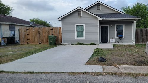 414 3rd St, Taft, TX, 78390-2618 | Card Image