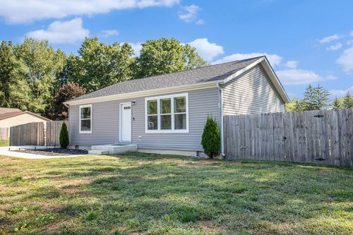 52199 Nancy Ln, Three Rivers, MI, 49093-9633 | Card Image