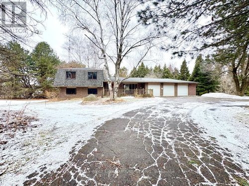 8460 17th Sideroad, King, ON, L7E5R7 | Card Image