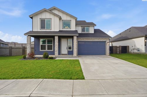 8061 Blanchard Loop, West Richland, WA, 99353-4036 | Card Image