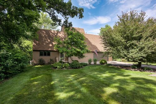 2410 Lisbon Ave N, Lake Elmo, MN, 55042-9446 | Card Image