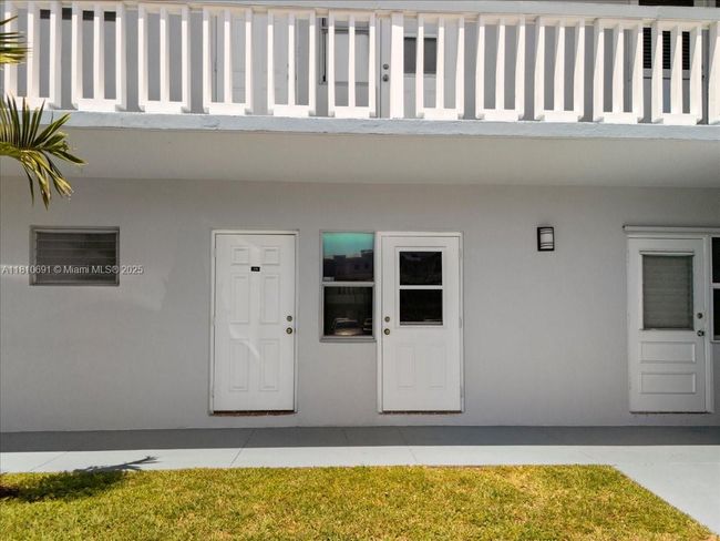 APT-109 - 2200 Park Ln, Condo with 1 bedrooms, 2 bathrooms and null parking in Hollywood FL | Image 37