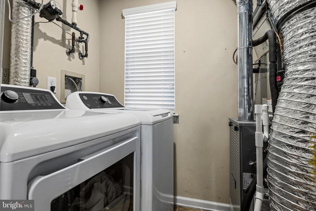 Residential in MOUNT LAUREL 5