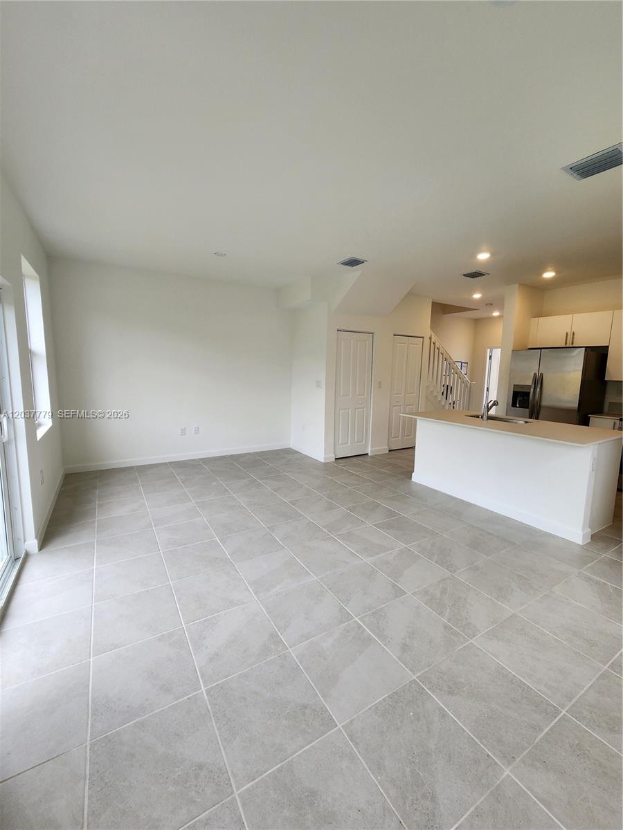 Residential Lease in Florida City 5