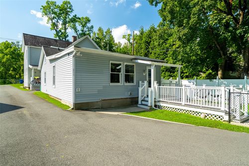 211 W Main St, Stony Point, NY, 10980-3217 | Card Image