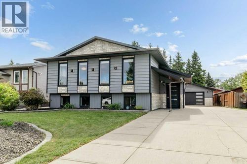 16 Willow St, Sylvan Lake, AB, T4S1M1 | Card Image