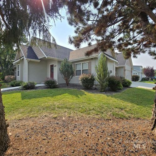 2877 E Shadowwolf Dr, Eagle, ID, 83616-5772 | Card Image