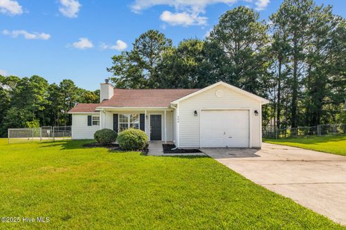 408 Bluegrass Cir, Jacksonville, NC, 28546-8331 | Card Image