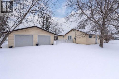 0 1st St W, Lashburn, SK, S0M1H0 | Card Image