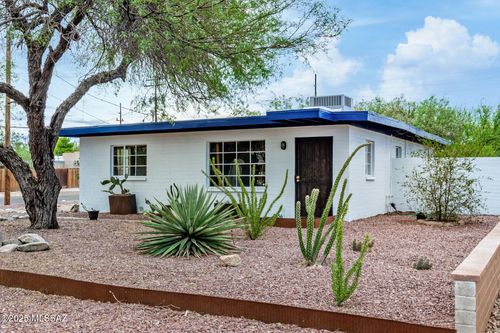 5656 E Mabel St, Tucson, AZ, 85712-5011 | Card Image