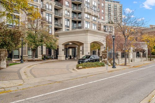 2406-500 E Grant St, Minneapolis, MN, 55404-1494 | Card Image