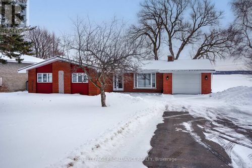 1675 County Rd 2 Road W, Prescott, ON, K0E1T0 | Card Image