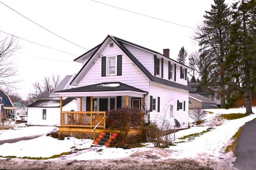 48 Franklin St, Malone, NY, 12953-1702 | Card Image