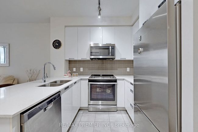 2210 - 5025 Four Springs Ave, Condo with 2 bedrooms, 1 bathrooms and null parking in Mississauga ON | Image 6
