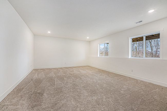 8275 Mcarthur Ave Ne, House other with 4 bedrooms, 3 bathrooms and null parking in Belding MI | Image 23