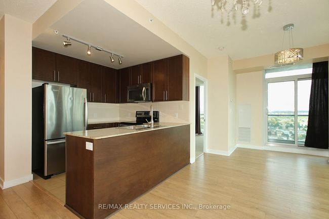 1411 - 3985 Grand Park Dr, Condo with 2 bedrooms, 2 bathrooms and 1 parking in Mississauga ON | Image 10