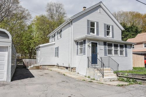 13 Crump St, Hudson, MA, 01749-1347 | Card Image