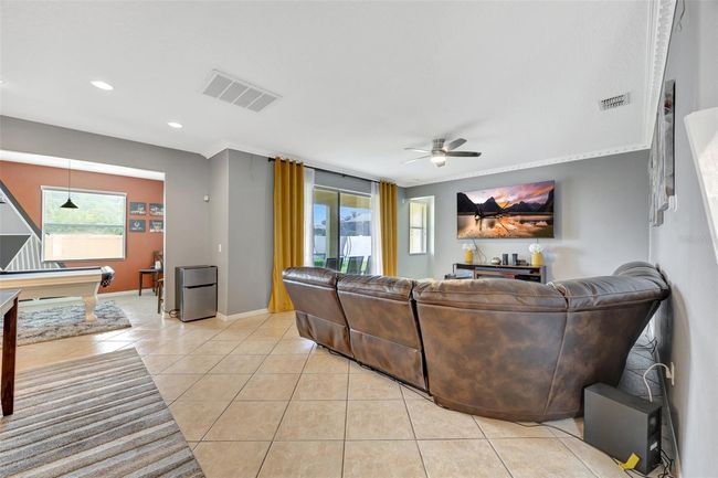 Family Room | Image 9