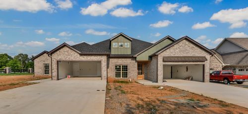 1101 Veridian Dr, Clarksville, TN, 37043-4309 | Card Image