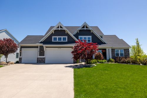 5752 Stonebridge Dr Sw, Grandville, MI, 49418-3239 | Card Image