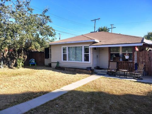 1421 W Oak Ave, Visalia, CA, 93291-5815 | Card Image