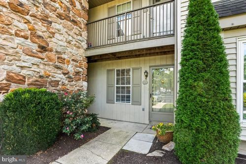 11 Cottage Ave, LANCASTER, PA, 17602-3211 | Card Image