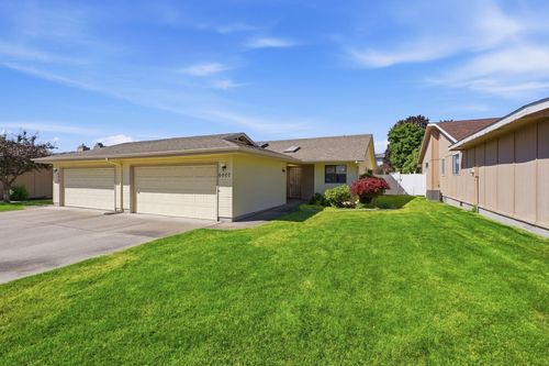 6907 N Hamilton St, Spokane, WA, 99208-5247 | Card Image