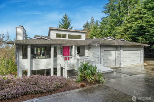 2420 Squak Mountain Loop Sw, Issaquah, WA, 98027-4422 | Card Image