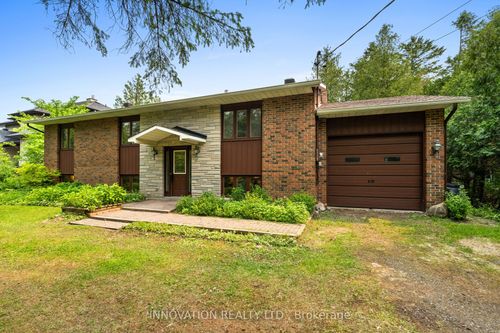 138 Wren St, Dunrobin, ON, K0A1T0 | Card Image