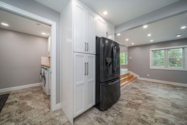 7175 Richardson Rd, House other with 3 bedrooms, 2 bathrooms and null parking in West Bloomfield MI | Image 5