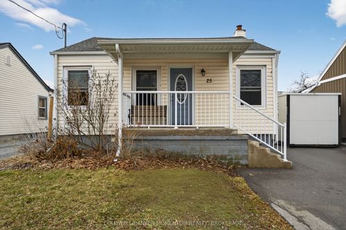 25 Coventry St, St Catharines, ON, L2R2X6 | Card Image