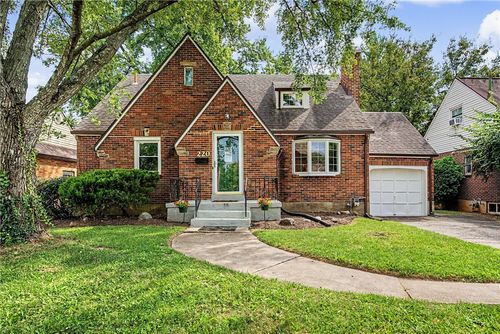 220 E Dorothy Ln, Kettering, OH, 45419-1710 | Card Image