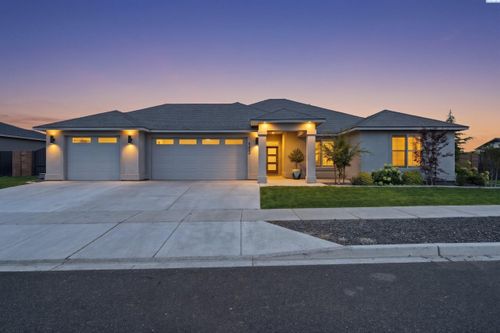 4453 Lolo Way, Richland, WA, 99352-5523 | Card Image