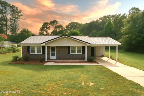 11220 Taylor Rd, Laurinburg, NC, 28352-9326 | Card Image