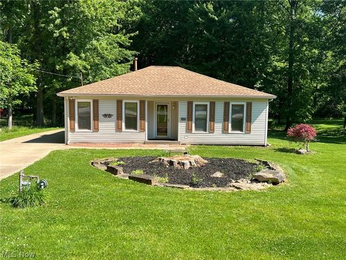 2077 King Dr, Stow, OH, 44224-2636 | Card Image