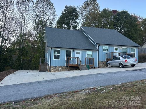 17 Meredith Ln, Marion, NC, 28752-6613 | Card Image