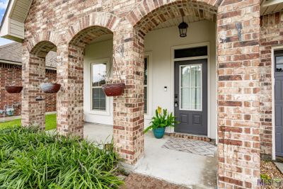 16508 Walk Around Ave, House other with 4 bedrooms, 3 bathrooms and null parking in Prairieville LA | Image 2