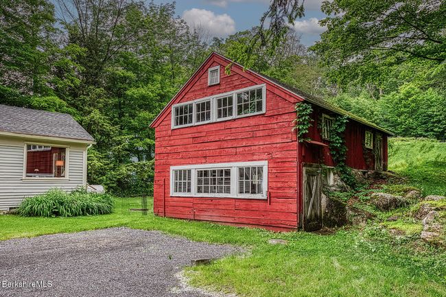 132 Sandisfield Rd, House other with 3 bedrooms, 2 bathrooms and null parking in Sandisfield MA | Image 4