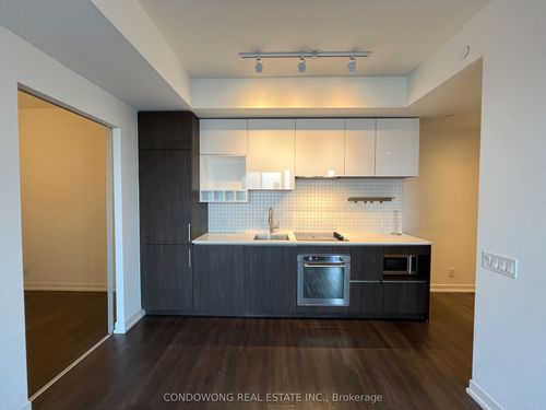 507-898 Portage Pky, Concord, ON, L4K0J6 | Card Image