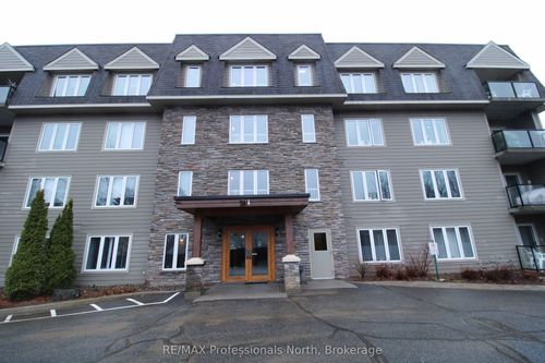 402-26 Dairy Lane, Huntsville, ON, P1H0A4 | Card Image