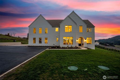 242 Cornerstone Ln, Woodland, WA, 98674-8923 | Card Image