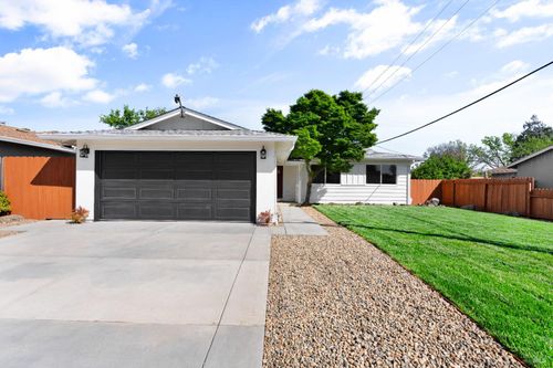 2438 Oceanic Dr, Fairfield, CA, 94533 | Card Image